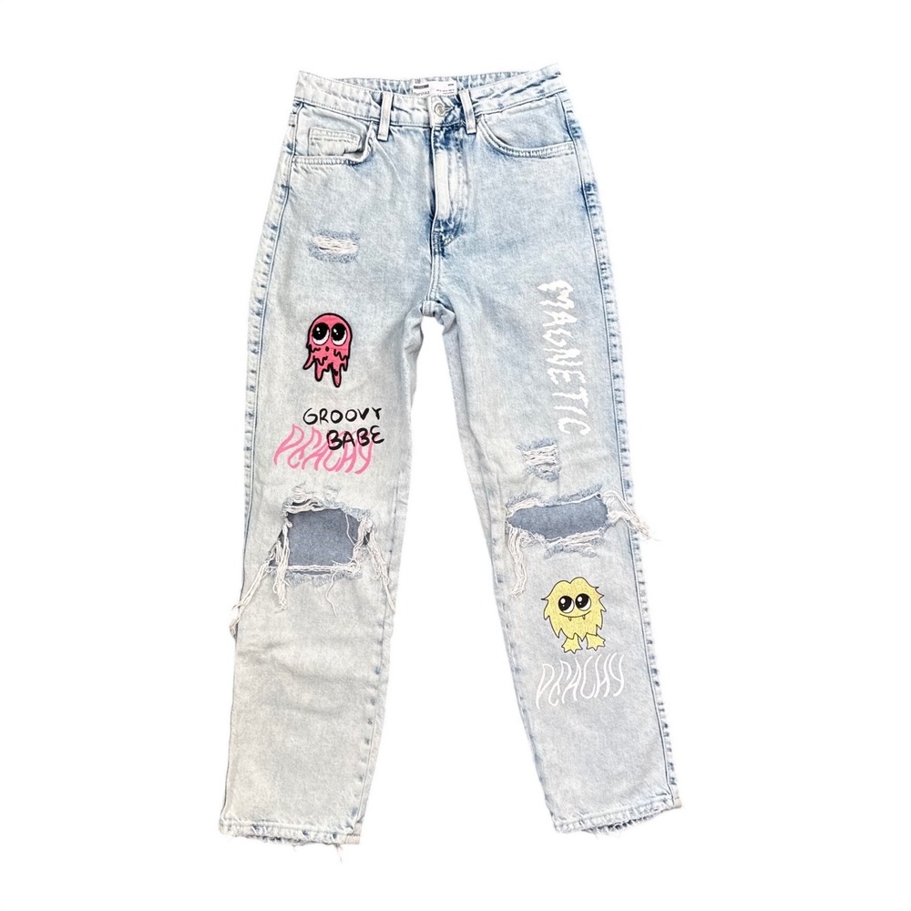 Bershka Mom Jeans‎ Light Wash Distressed Graphic Print Womens Size 4